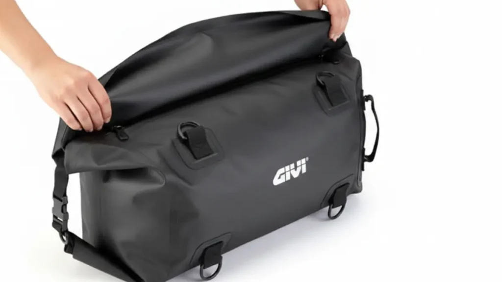 Sistema de fechamento roll-top da bolsa impermeável Givi com fivela de liberação rápida